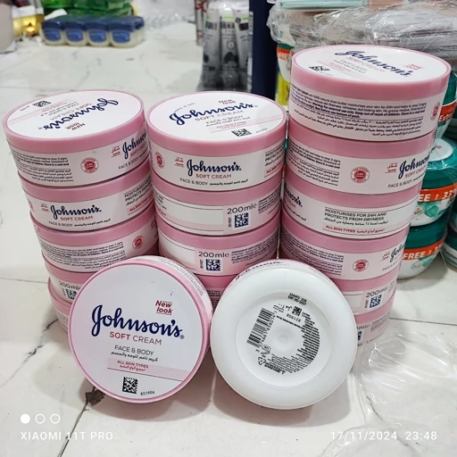 کرم آبرسان جانسون (Johnson's) اصلی دست و صورت