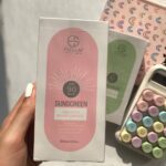 ضد آفتاب ضد لک صورتی استلین spf90 حجم 100 گرمی