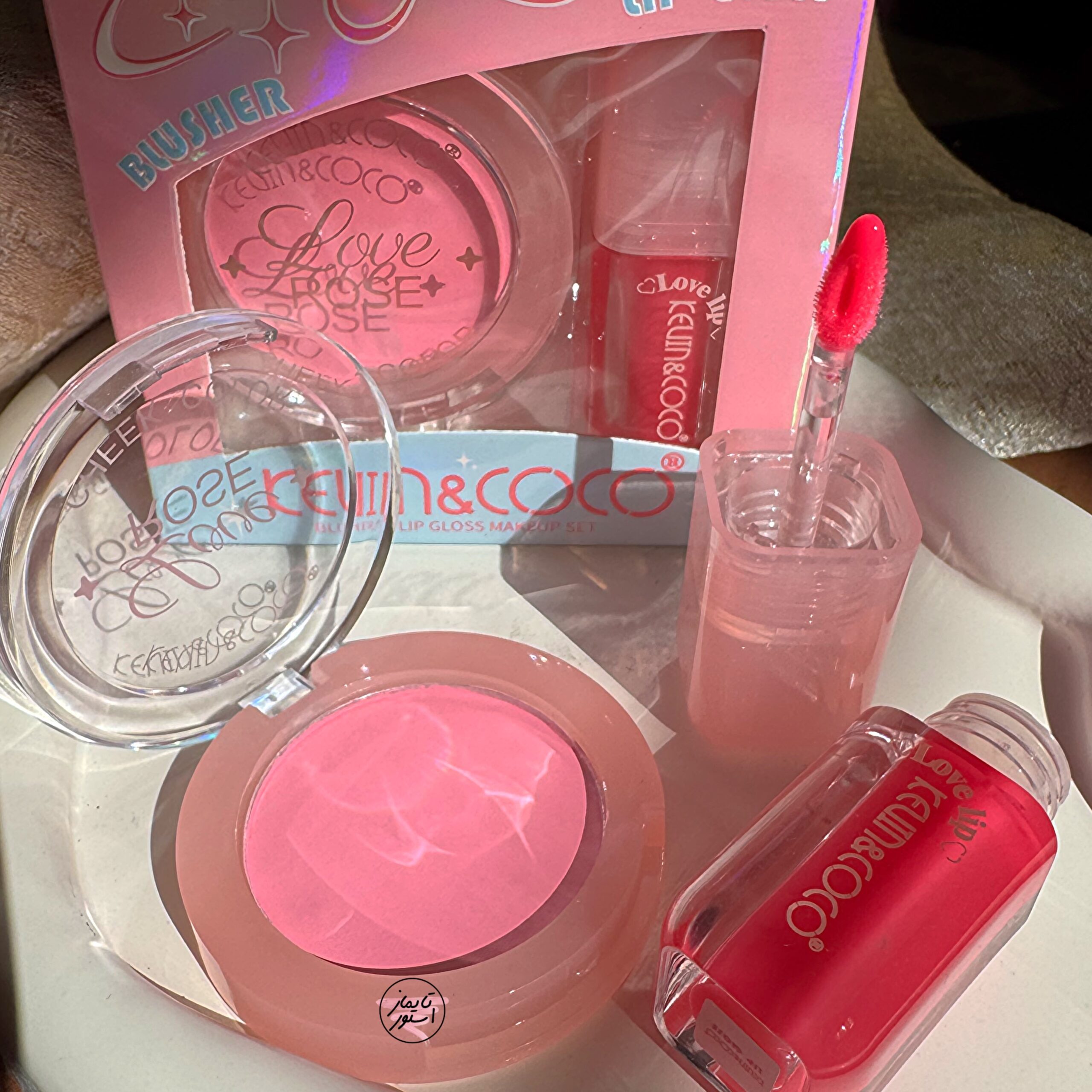 پک لیپ گلاس و رژگونه کوین اند کوو مدل لاو رز
