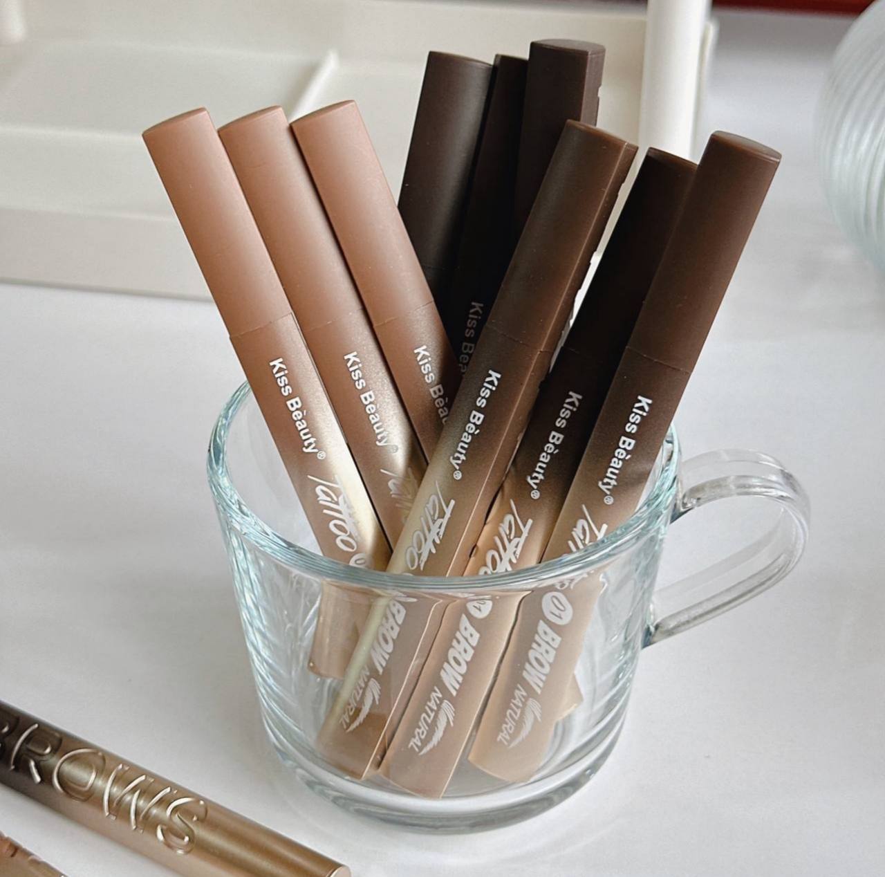 هاشور ابرو ماژیکی کیس بیوتی Kiss beauty